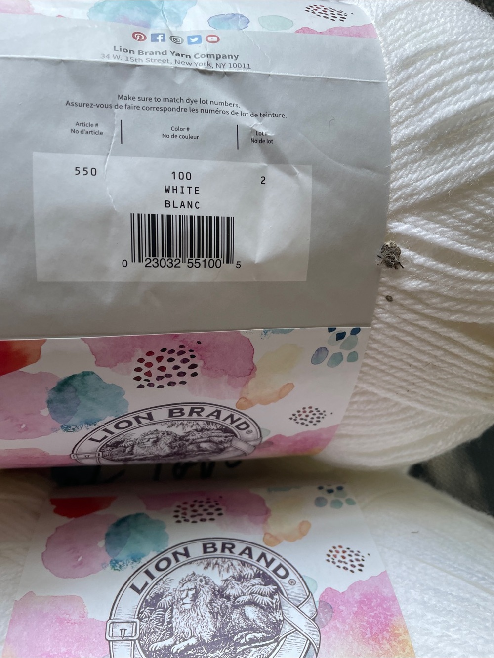 Lion Brand Pound of Love Soft White Yarn - 3 skiens. - Picture 2 of 4